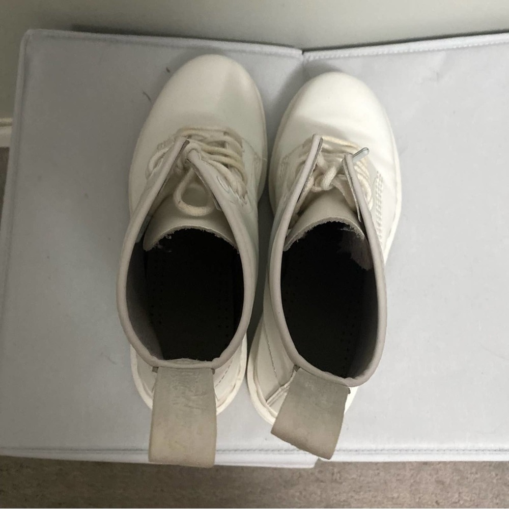 Dr. Martens White Ankle Boots Timeless Style - Picture 8 of 10
